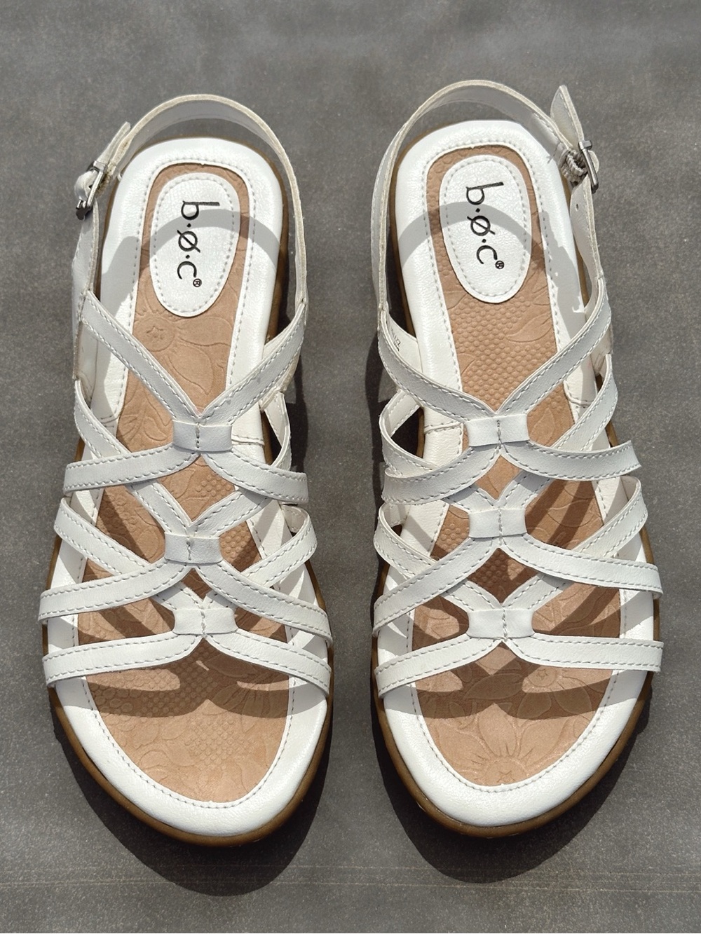 b.o.c. Cora White Strappy Comfort Sandals Women’s Size 8 Excellent Condition - Picture 3 of 10